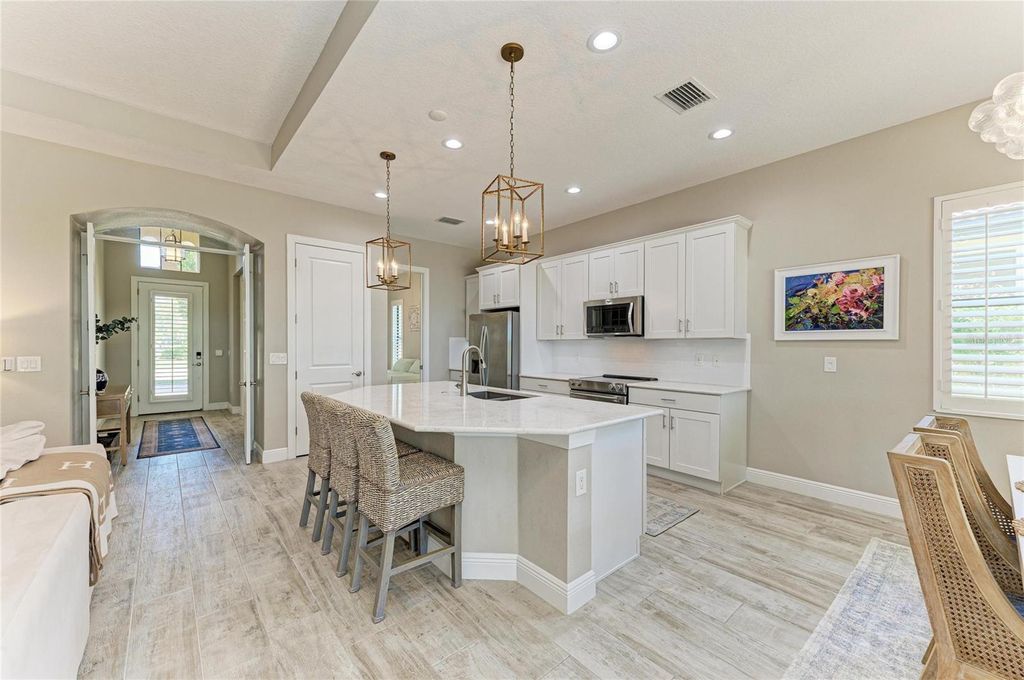 Image 20 of property listing at 10363 MEDJOOL DRIVE, Venice, FL 34293