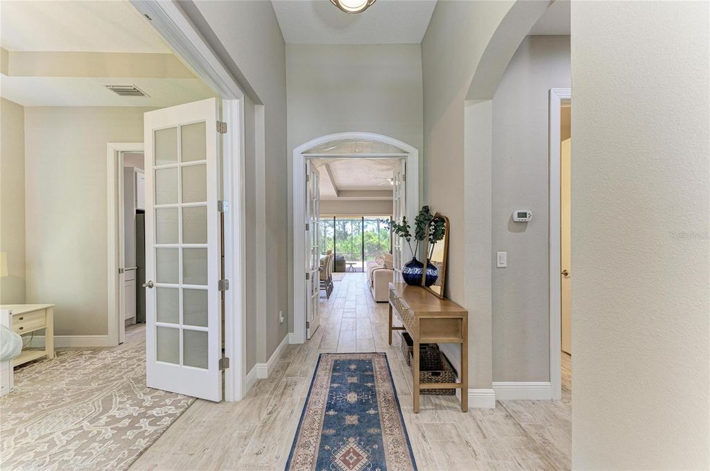 Image 7 of property listing at 10363 MEDJOOL DRIVE, Venice, FL 34293