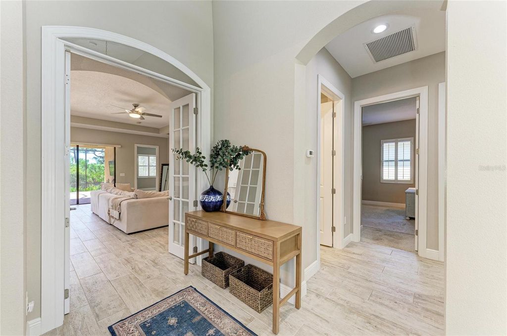 Image 8 of property listing at 10363 MEDJOOL DRIVE, Venice, FL 34293