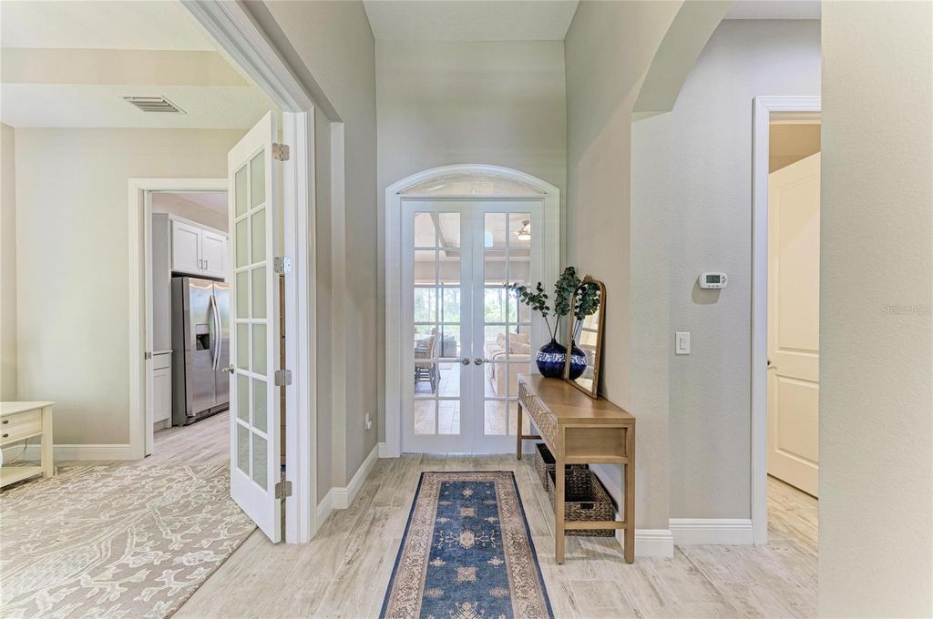 Image 9 of property listing at 10363 MEDJOOL DRIVE, Venice, FL 34293