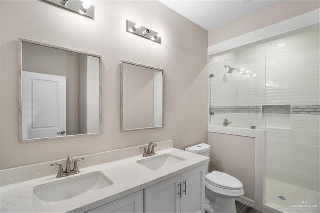 2298 Via Roma Road, Weslaco, TX 78596