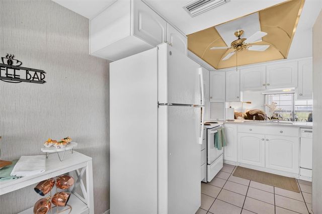 9860 62ND TERRACE N 1043, St Petersburg, FL 33708