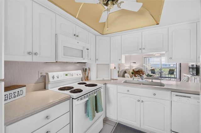 9860 62ND TERRACE N 1043, St Petersburg, FL 33708