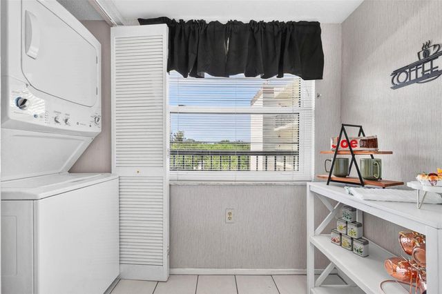 9860 62ND TERRACE N 1043, St Petersburg, FL 33708