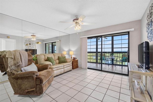 9860 62ND TERRACE N 1043, St Petersburg, FL 33708