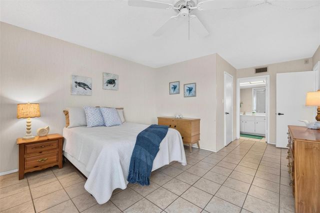 9860 62ND TERRACE N 1043, St Petersburg, FL 33708