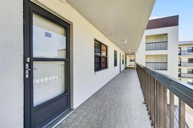 9860 62ND TERRACE N 1043, St Petersburg, FL 33708