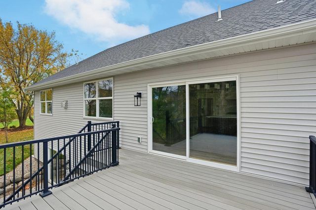 15587 Hampshire Avenue S, Savage, MN 55378