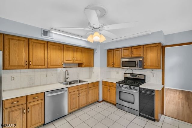 86 Portland Ave, Fanwood Boro, NJ 07023