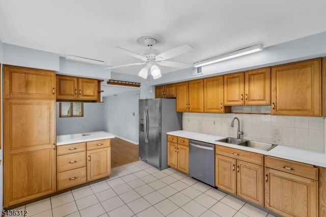 86 Portland Ave, Fanwood Boro, NJ 07023