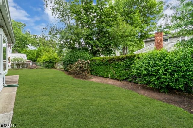 86 Portland Ave, Fanwood Boro, NJ 07023