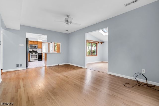 86 Portland Ave, Fanwood Boro, NJ 07023