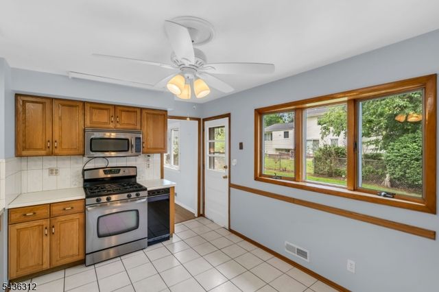86 Portland Ave, Fanwood Boro, NJ 07023