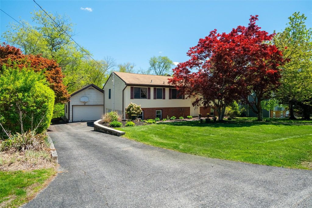 138 Fairmont Road, Mahopac, NY 10541