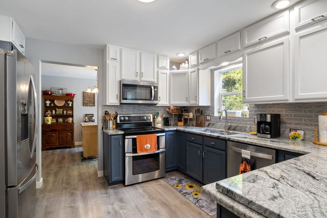 33 Sampson Road, Rochester, NH 03867