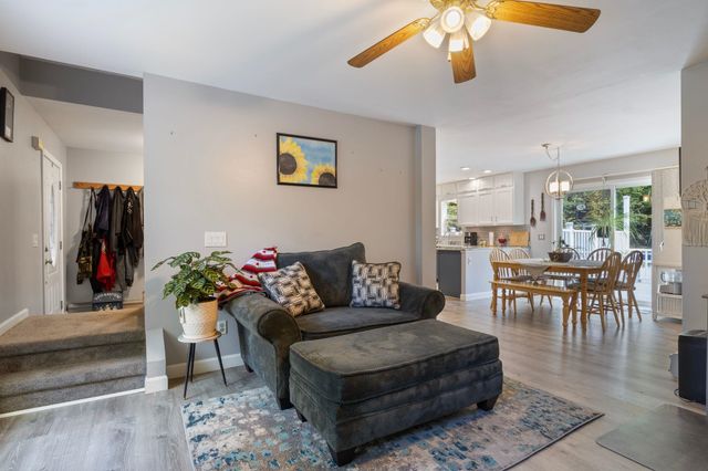 33 Sampson Road, Rochester, NH 03867
