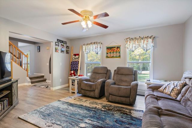 33 Sampson Road, Rochester, NH 03867