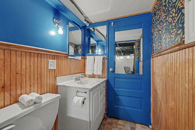 1324 Marshall Avenue, Saint Paul, MN 55104