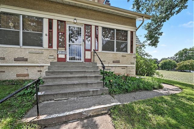 1324 Marshall Avenue, Saint Paul, MN 55104
