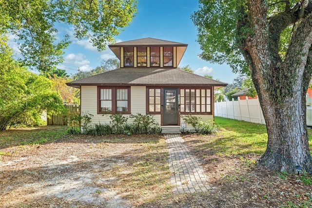 5328 17TH STREET, Zephyrhills, FL 33542