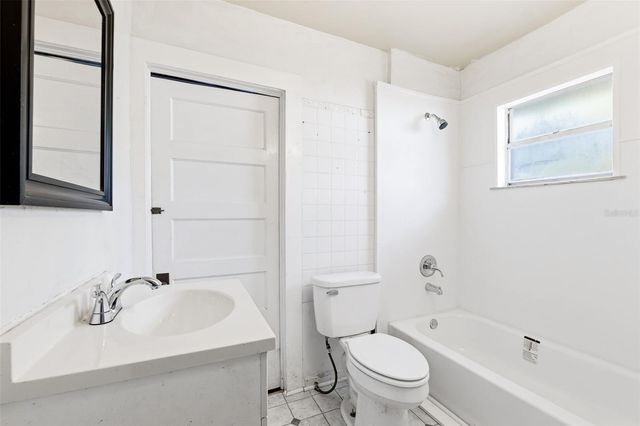 5328 17TH STREET, Zephyrhills, FL 33542