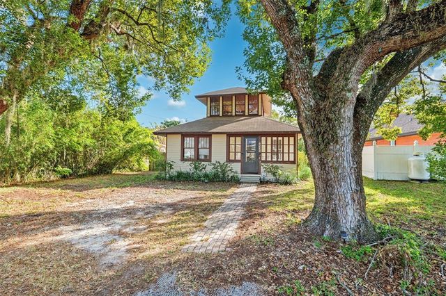 5328 17TH STREET, Zephyrhills, FL 33542