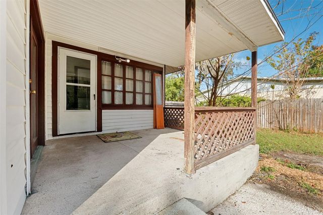 5328 17TH STREET, Zephyrhills, FL 33542