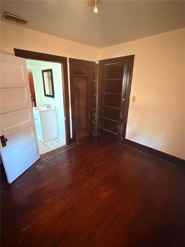 5328 17TH STREET, Zephyrhills, FL 33542