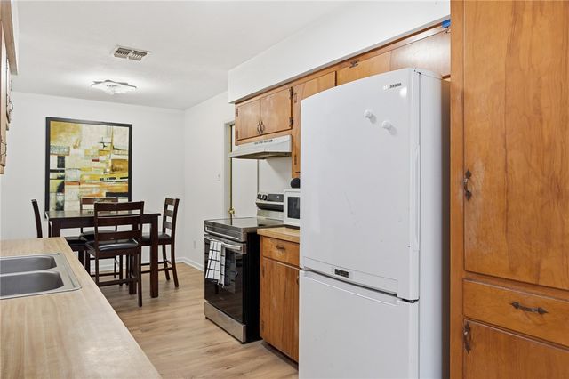 1213 SALEM Dr, Corpus Christi, TX 78412