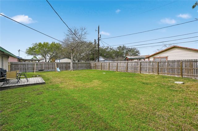 1213 SALEM Dr, Corpus Christi, TX 78412