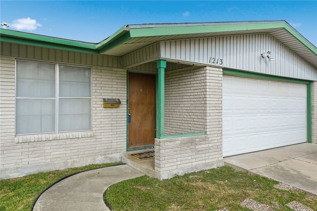1213 SALEM Dr, Corpus Christi, TX 78412
