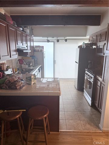 4040 Grand View 65, Los Angeles, CA 90066