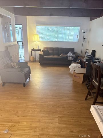 4040 Grand View 65, Los Angeles, CA 90066