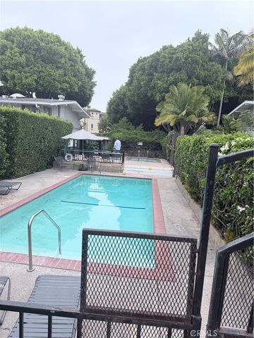 4040 Grand View 65, Los Angeles, CA 90066