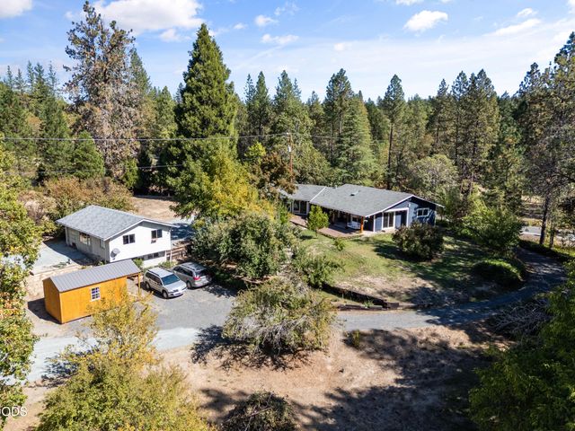 2788 Midway Avenue, Grants Pass, OR 97527