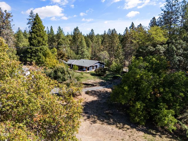 2788 Midway Avenue, Grants Pass, OR 97527
