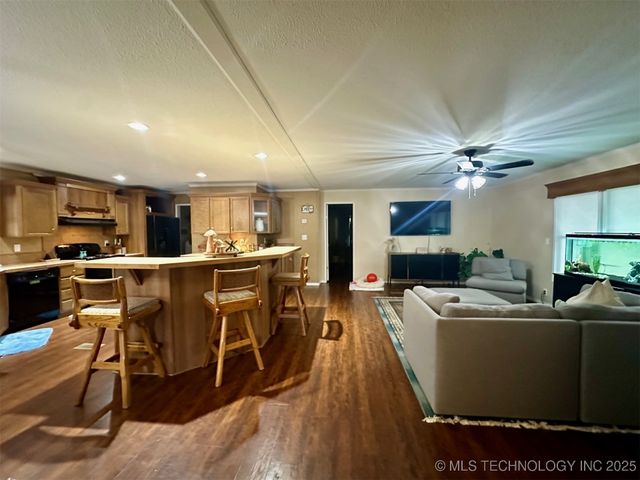 4770 Angler Circle, Kingston, OK 73439