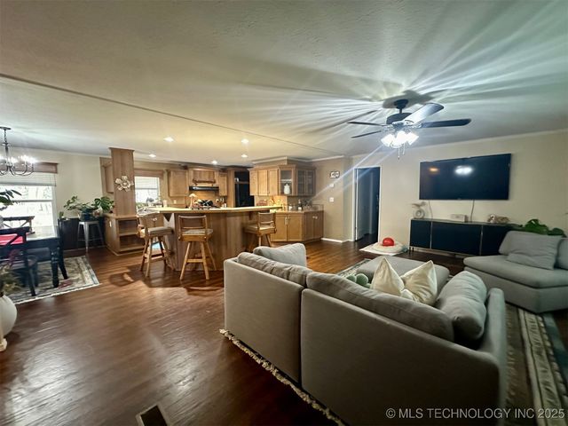 4770 Angler Circle, Kingston, OK 73439