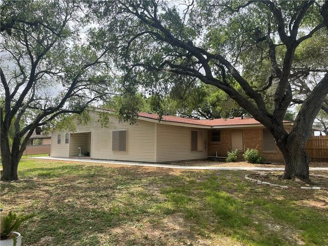 15210 Northwest Blvd, Robstown, TX 78380