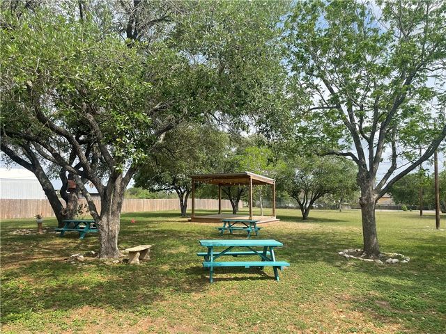 15210 Northwest Blvd, Robstown, TX 78380
