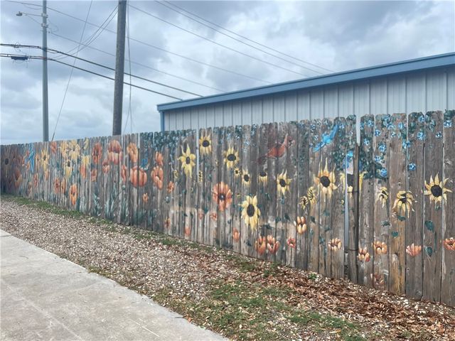15210 Northwest Blvd, Robstown, TX 78380