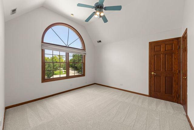 1524 Lloyd Court, Wheaton, IL 60189