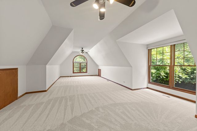 1524 Lloyd Court, Wheaton, IL 60189