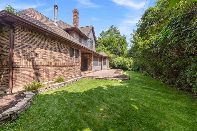 1524 Lloyd Court, Wheaton, IL 60189