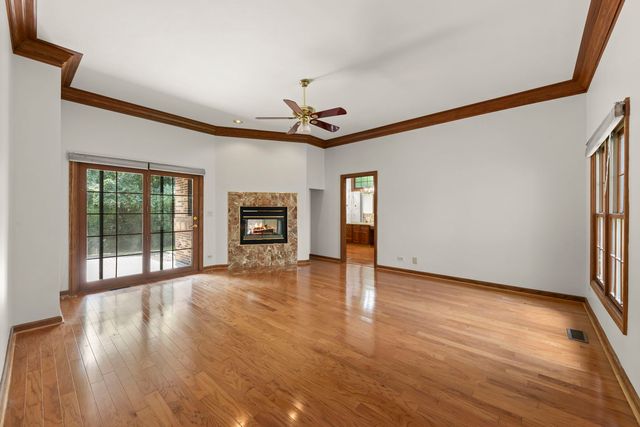 1524 Lloyd Court, Wheaton, IL 60189