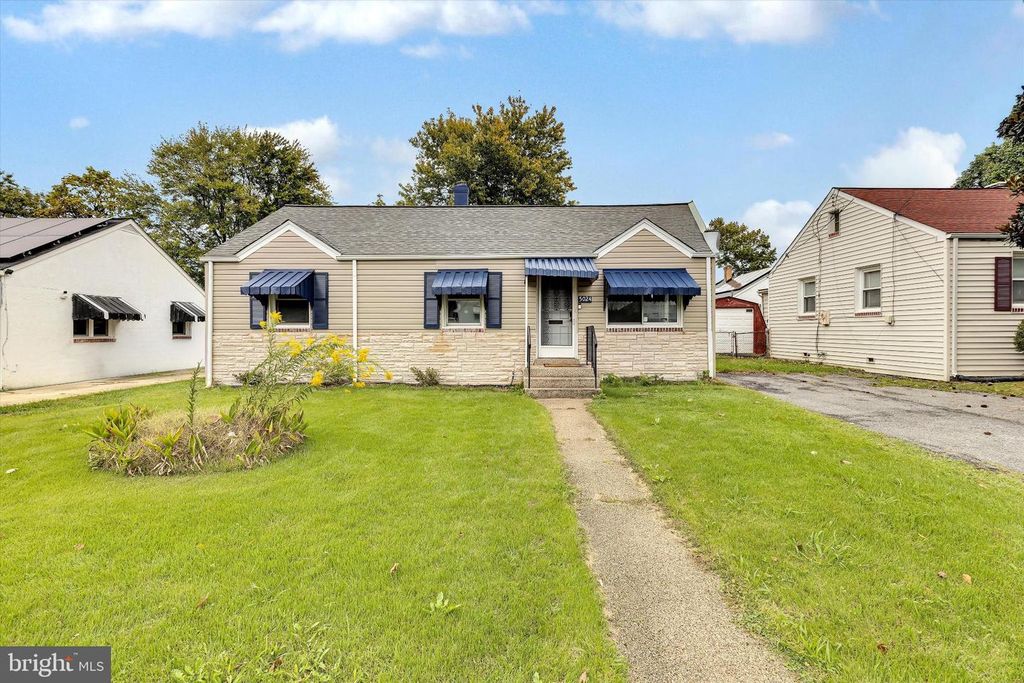 5024 ADDISON RD, Capitol Heights, MD 20743