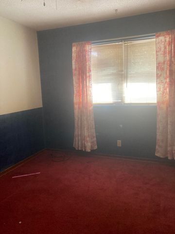 712 C St SE, Miami, OK 74354