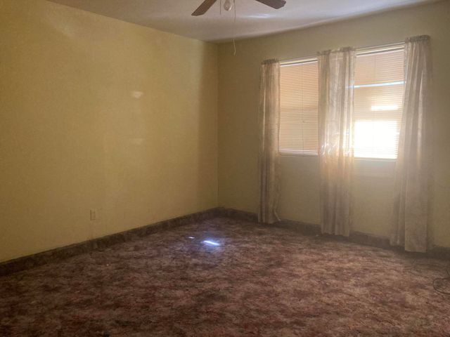 712 C St SE, Miami, OK 74354