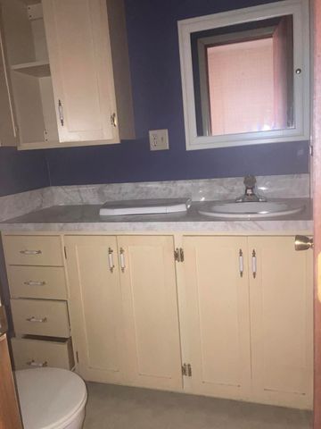 712 C St SE, Miami, OK 74354