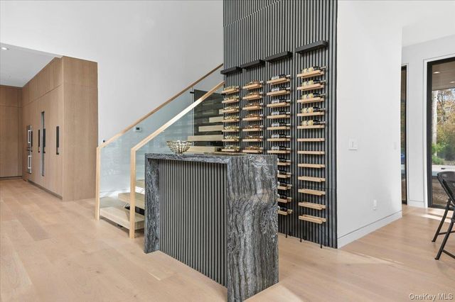 21 Westwood Road, Wainscott, NY 11975